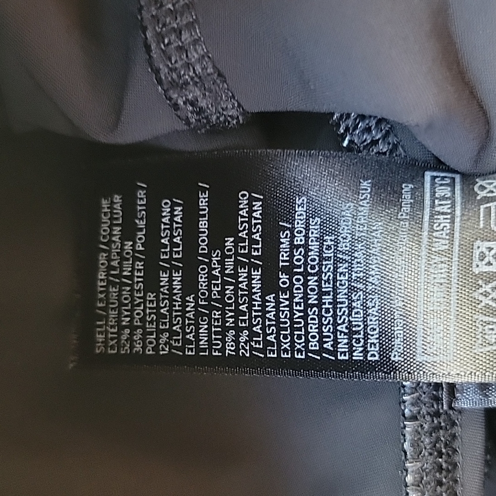 IVY PARK Black Capris - Picture 7 of 10
